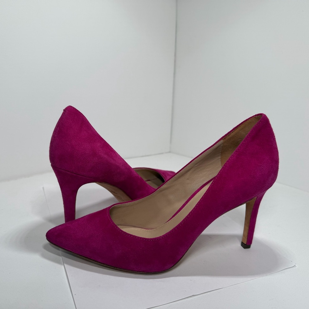 Vince Camuto (Via Spiga) Fuchsia Suede Stiletto Heels – Size 6M